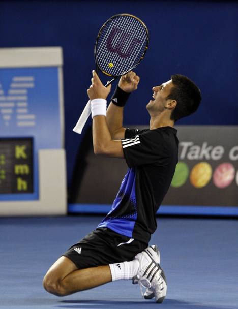 Il vento cambia a Melbourne nel 2008, quando in semifinale vinse Novak Djokovic 7-5 6-3 7-6 (5) , poi trionfatore finale